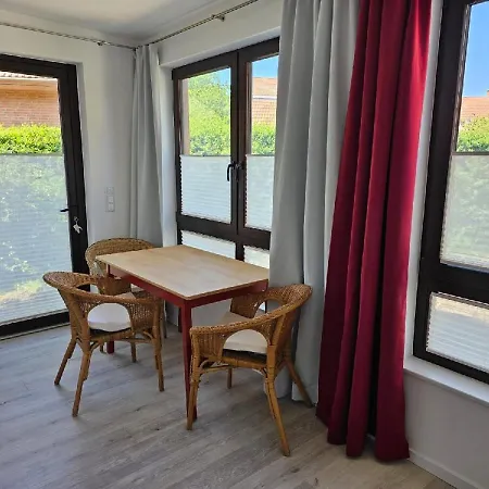 Zwischen Laboe Und Schoenberg Daire *